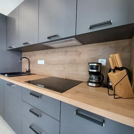 Family - 2026 Ryanair's Nr 1 *