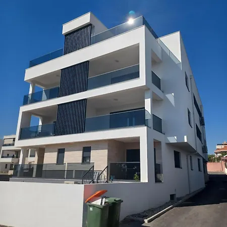 Family - 2026 Ryanair's Nr 1 Apartamento