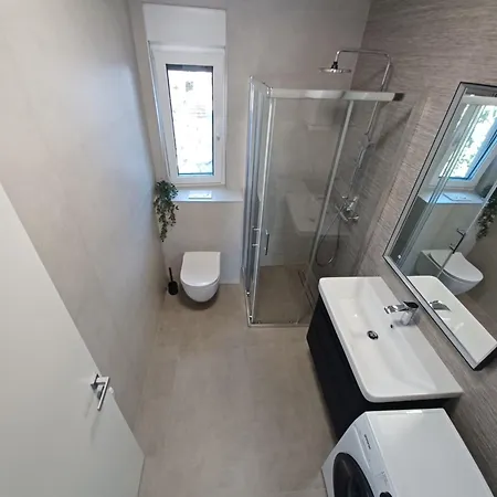 Family - 2026 Ryanair's Nr 1 *