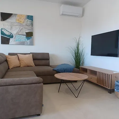 Rent 2026-book Feelings, Not Apartments! Apartamento *